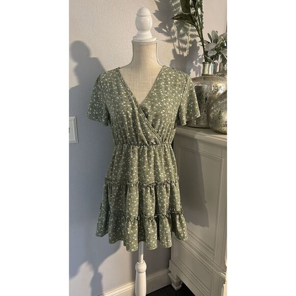 Womens Shein Green Floral Dress Size Small EUC - Picture 1 of 4